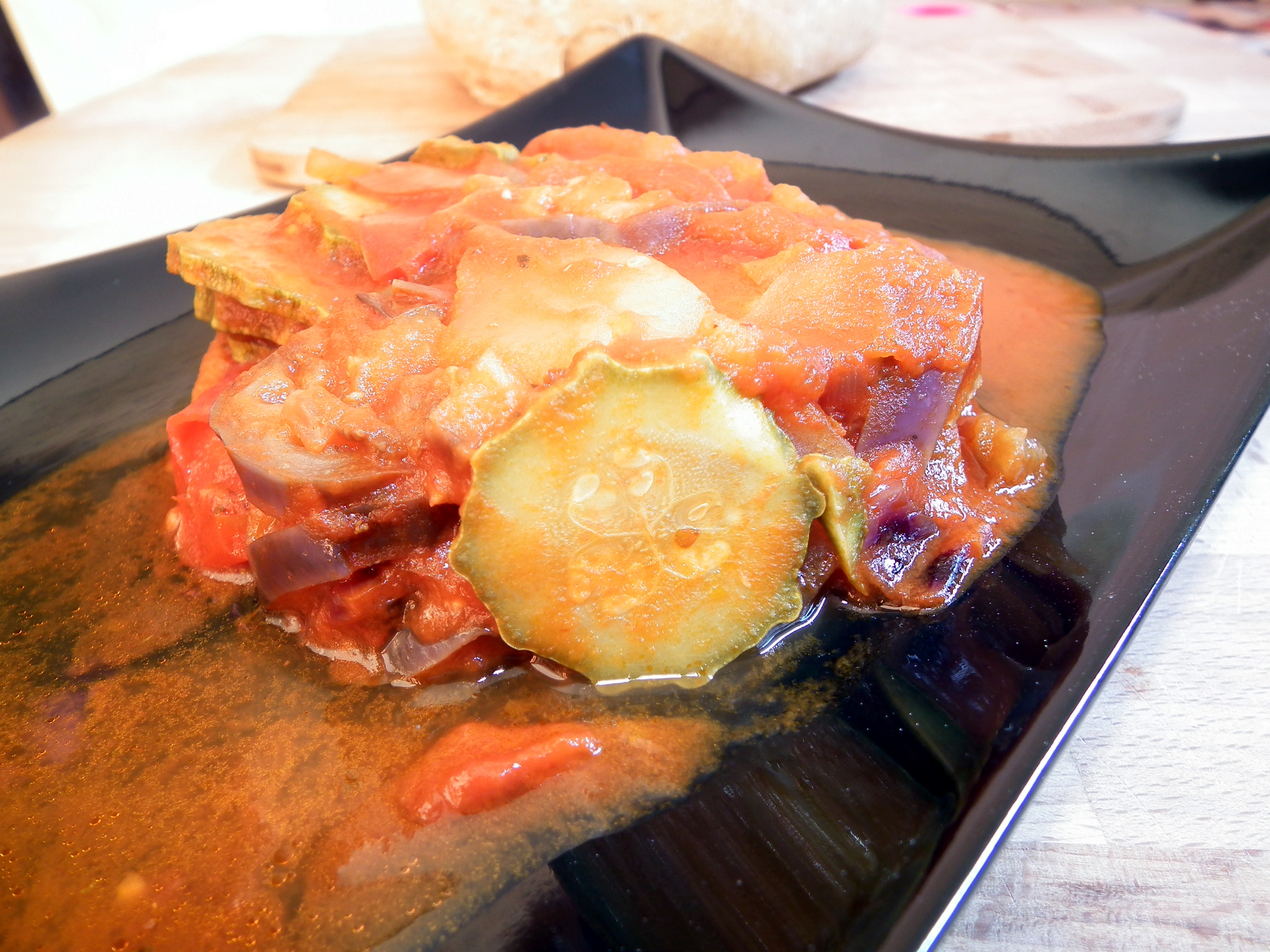 Ratatouille di zucchine, melanzane, patate e pomodoro